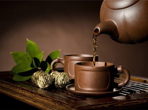 Thường xuyên uống trà có thể mang đến rất nhiều lợi ích.